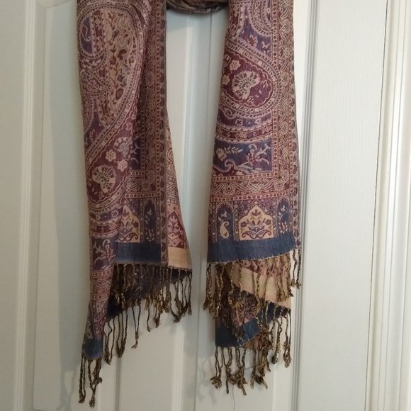 NWOT Mediterranean Scarf - Picture 2 of 4